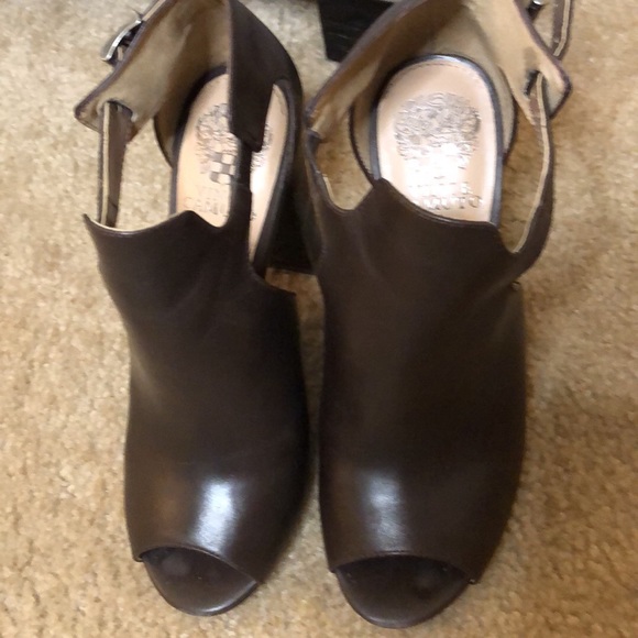 VINCE CAMUTO WOMENS PUMPS - Picture 2 of 6